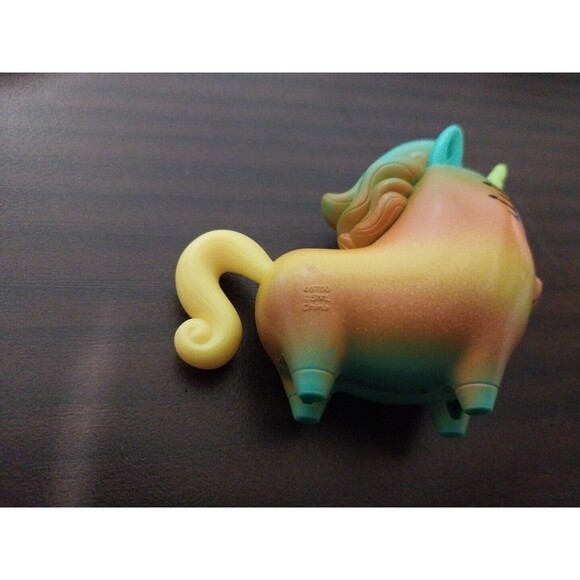 Uni-Verse Unicorn Surprise Spin Master Lot of 3 Figures - Picture 9 of 9